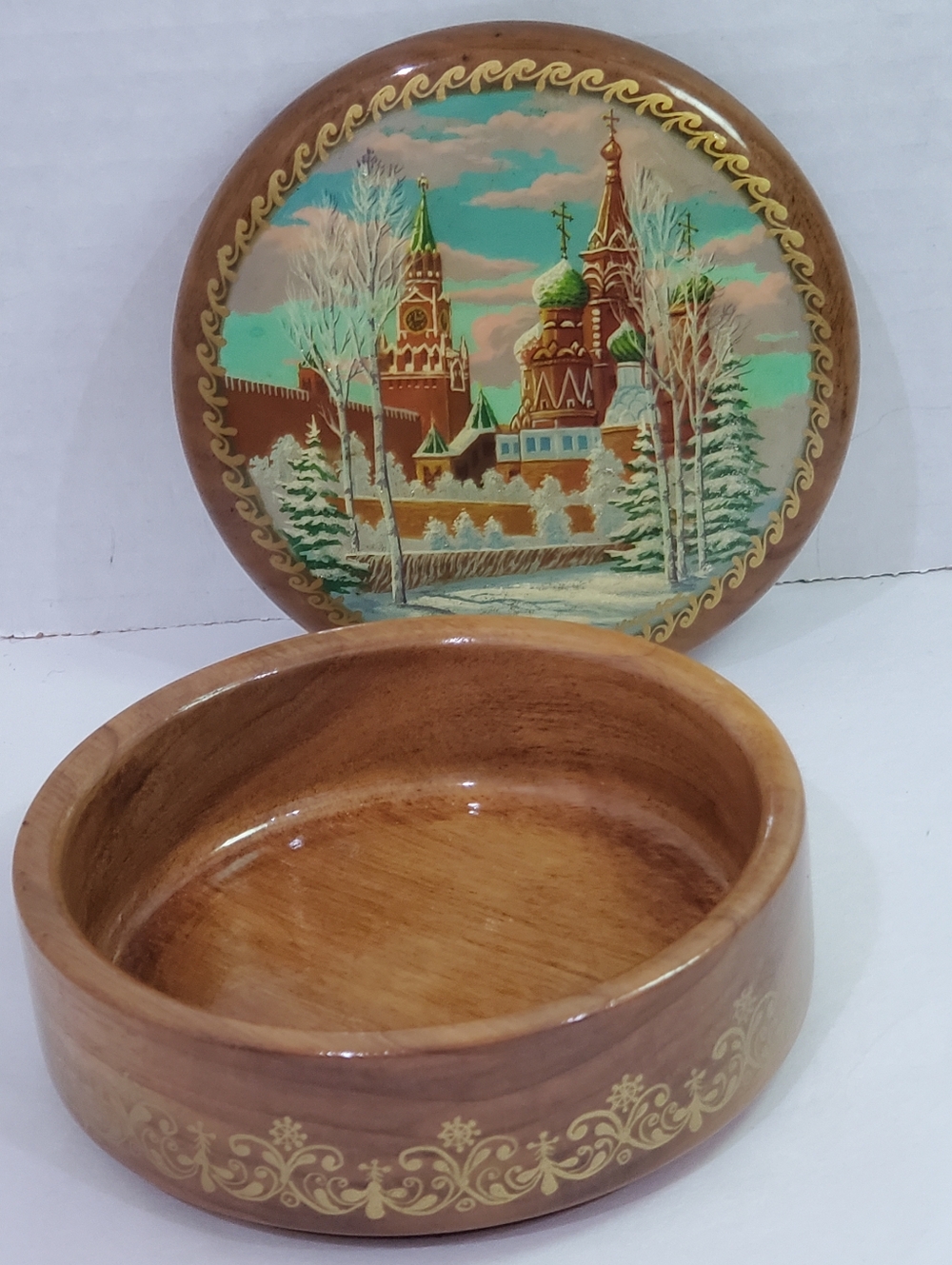 Beautiful Russian Hand Painted Wood Folk Art Trinket Box Red Square Kingisepp